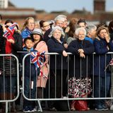 Viele royale Fans haben sich als Zaungäste in Windsor eingefunden.