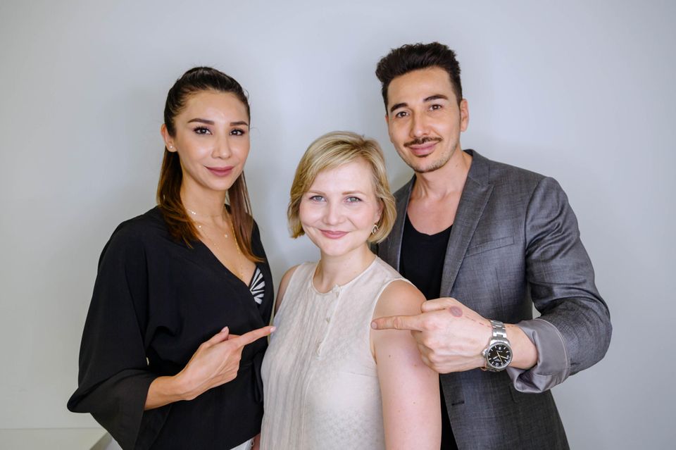 Gala-Selbsttest: Wahid und Humeira Rahimi mit Gala-Redakteurin Jolla Wahid und Humeira Rahimi mit Gala-Redakteurin Jolla