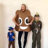 Karolina Kurkova hat mit ihren Söhnen an Halloween so richtig viel Spaß. 