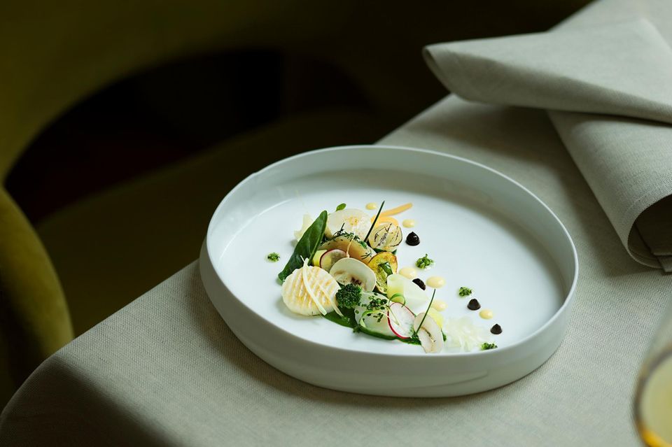 Restaurant "Louis" in Saarlouis: Gemüsebeet und Jakobsmuschel Gemüsebeet und Jakobsmuschel