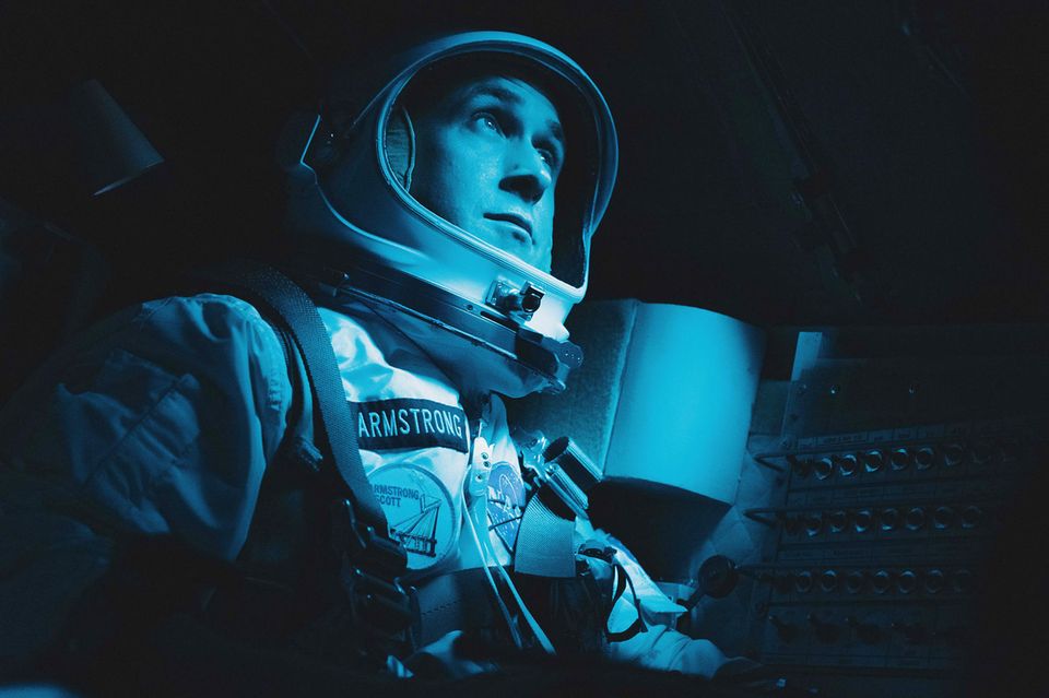 Aufbruch zum Mond: Ryan Gosling in seiner aktuellen Rolle als Astronaut Neil Armstrong in dem Film "Aufbruch zum Mond". Ryan Gosling in seiner aktuellen Rolle als Astronaut Neil Armstrong in dem Film "Aufbruch zum Mond".