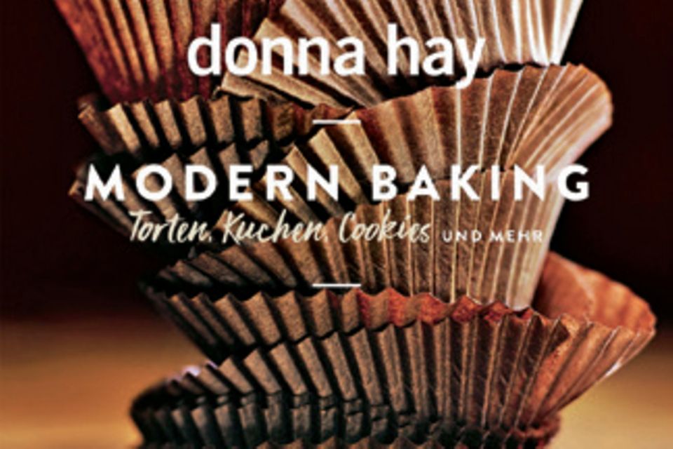 Die neue Backbibel der australischen Starköchin Donna Hay bietet 250 Rezepte mit süßen Verführungen, von saftigen Brownies über luftige Meringues bis zu super cremigen Eisdesserts. ("Modern Baking", AT Verlag, 400 S., 39,90 Euro) 