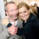 GALA Fashion Director Marcus Luft und Petra Fladenhofer, Head of Marketing & Communication KaDeWe, amüsieren sich prächtig.  