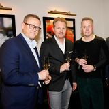 Axel Woltemate, Sales Manager Wall GmbH, (ganz links) zusammen mit Gästen der Gala Christmas Shopping Night. 