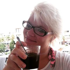 2014 begegnet Jens Büchner der Urlauberin Sarah Linsenhoff. Die Chemie stimmt und sie verbringen einen großen Teil von Sarahs Resturlaubs zusammen. Wieder in Deutschland angekommen ist für die verliebte Sarah schnell klar: Sie muss zurück! Im Januar 2015 beginnt das "Abenteuer Mallorca" für sie und Jens. Der Zauber verfliegt allerdings schnell und das Pärchen trennt sich noch im selben Jahr. 