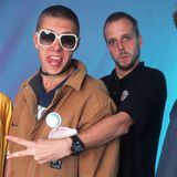 1990er Jahre  1998 treten Michi und Smudo zum ersten Mal mit den "Fanta 4" auf. Ihr Look ist noch relativ crazy.