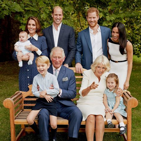 Prinz Charles hat seine Enkel George, Charlotte und Louis während des Familienporträts gut unterhalten