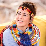 27. November 2018   Kronprinzessin Mary strahlt in traditioneller Tracht mit Kopfschmuck ...