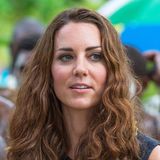 September 2012  Während ihres Besuchs auf "Tuvanipupu Island" sehen wir Catherine erneut von ihrer wilderen Seite – wenn auch unfreiwillig. Die hohe Luftfeuchtigkeit zaubert ihr richtige Locken. 