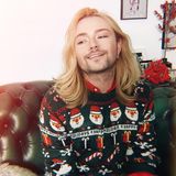 ... So trägt Jack Strify an einem anderen Tag ein grünes Modell. Welchen Christmas-Look er sich wohl für den 24. Dezember aufhebt? 