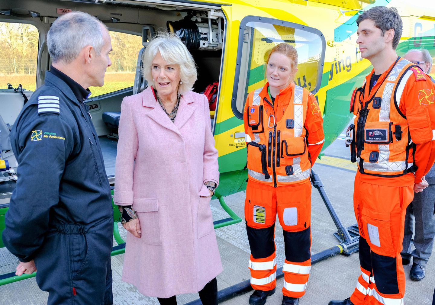 14. Dezember 2018  Später geht es dann für die Herzogin noch weiter Flugstützpunkt der Air Ambulance in Wiltshire, wo sie sich die Arbeit der Rettungsflieger erklären lässt.