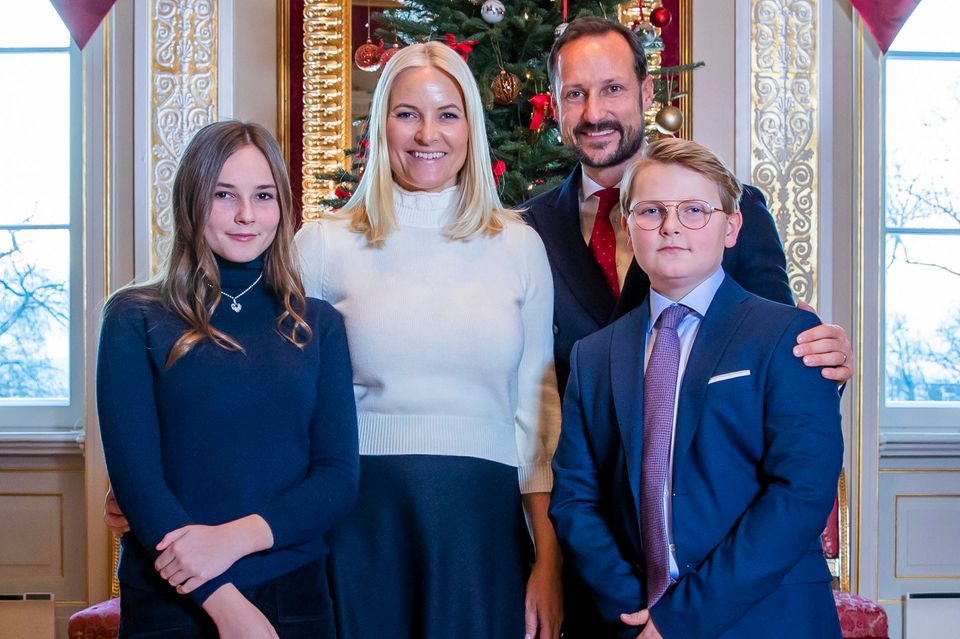 Prinzessin Mette-Marit + Prinz Haakon: Hier Feiern Sie Weihnachten ...