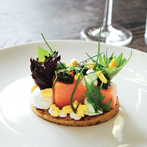 Kartoffelblinis mit Balik-Lachs und Kaviar 