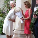 21. Juni 2018  Besuch der British Flowers Week 2018: Beim Blumen-Schnüffeln sorgt Herzogin Camilla für diesen lustigen Moment.