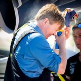 29. Juni 2018   Sonnenschutz muss sein! König Willem-Alexander besucht das Volvo Ocean Race Finale in Den Haag.