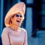 31. August 2018   Huch, was ist denn hier los? Bei der Verleihung des Militär-Wilhelms-Ordens an Major Roy de Ruiter der Königlichen Luftwaffe im Binnenhof in Den H​aag muss König Máxima plötzlich laut auflachen.