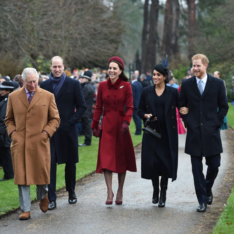 Prinz Charles, Prinz William, Herzogin Catherine, Herzogin Meghan und Prinz Harry bei ihrem letzten öffentlichen Auftritt am 25. Dezember 2018 in Sandringhamd