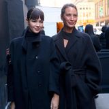 Am 2. Januar 2018 wird Christy Turlington 50 Jahre alt und ist noch immer so strahlend schön wie zu der Supermodel-Ära. Auf dem Laufsteg ist sie selber zwar nicht mehr zu sehen, dafür aber in der Front Row bei Chanel und Co. 