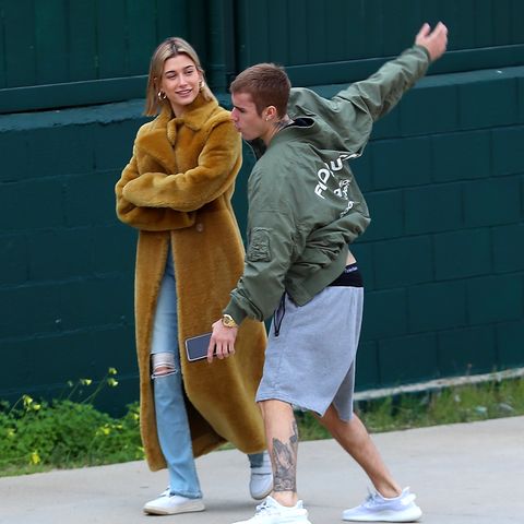5. Januar 2018   Justin Bieber sorgt für Unterhaltung: Mit seiner Hailey spaziert der Pop-Star durch Santa Monica. 
