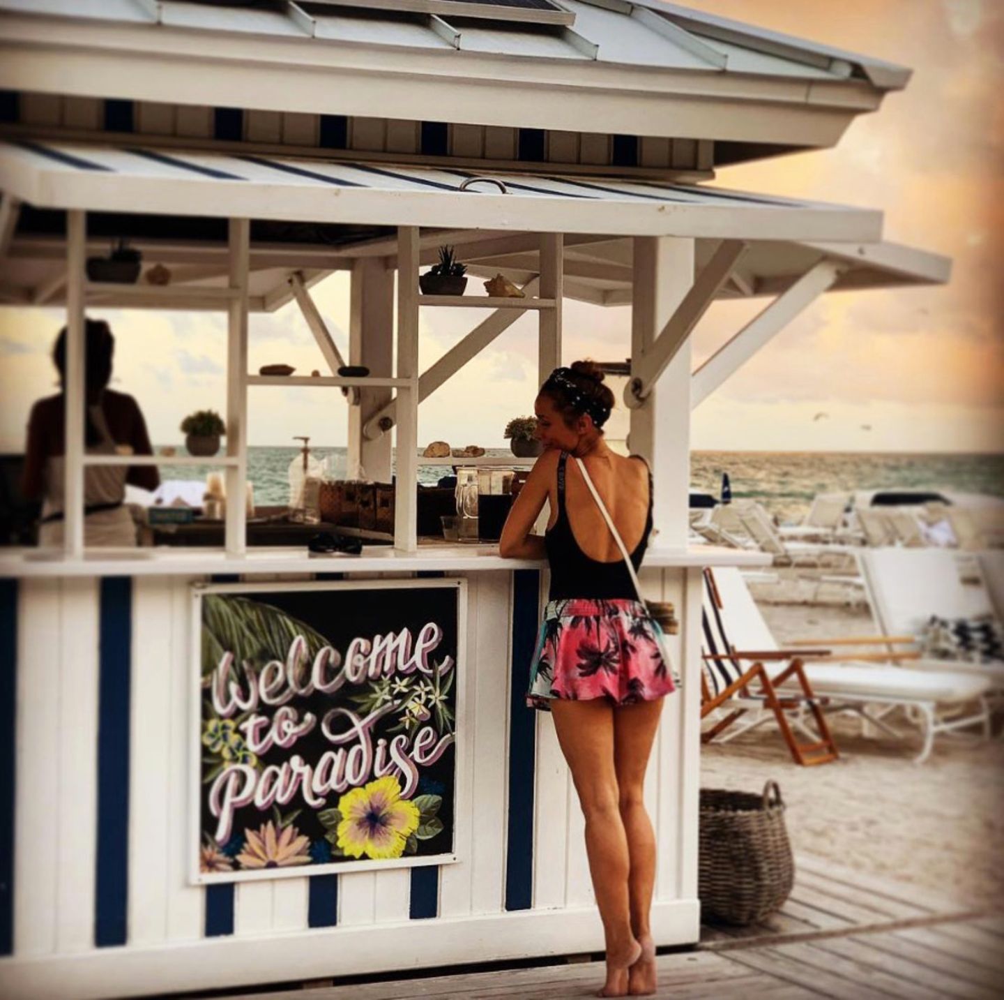 "Die schönsten Beine der Welt" kommentiert beispielsweise ein User auf Instagram dieses Foto. Tatsächlich kann sich Annemaries Beach-Body mehr als sehen lassen. 