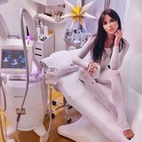 Auf Instagram teilt Liliana Nova das Geheimnis ihrer "straffen und dellenfreien" Haut. Wenn sie in ihrer Heimat München ist, gönnt sie sich eine sogenannte Lipomassage im Beauty-Salon ihres Vertrauens. 