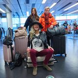 Erotik-Ikone Sibylle Rauch hat Verstärkung mitgebracht: Die ehemaligen Kandidaten Nicole Mieth und Helmut Werner machen der Blondine am Flughafen Wien Schwechat Mut.