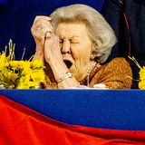 Für Prinzessin Beatrix gibt es nun kein Halten mehr und wir freuen uns über diesen herrlichen, royalen Gefühlsausbruch. 