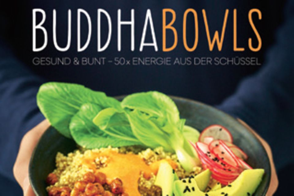 Zen zum Lunch: Küchenprofi Tanja Dusy präsentiert 50 aromenreiche und gesunde Bowl-Rezepte für Frühstück, Mittag und Abend. Alle lassen sich unkompliziert zubereiten und können nach Lust und Laune variiert werden. ("Buddhabowls", EMF Verlag, 144 S., 16,99 Euro) Küchenprofi Tanja Dusy präsentiert 50 aromenreiche und gesunde Bowl-Rezepte für Frühstück, Mittag und Abend. Alle lassen sich unkompliziert zubereiten und können nach Lust und Laune variiert werden. ("Buddhabowls", EMF Verlag, 144 S., 16,99 Euro)