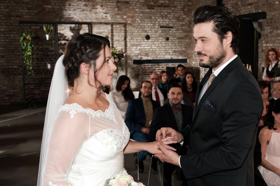 Unter uns: RTL-Traumhochzeit mit Alexander Milo an Valentinstag Unter uns: RTL-Traumhochzeit mit Alexander Milo an Valentinstag