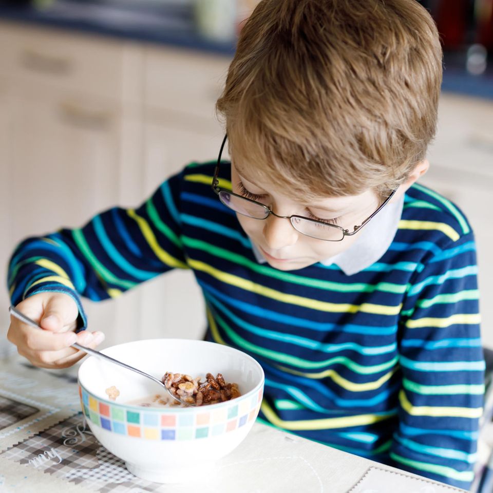 Apfelstiele in Kindermüsli kann gefährlich werden