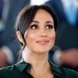 Besondere Augenblicke : Mit diesem hübschen Augenaufschlag hat sich Herzogin Meghan ihren Prinz Harry geangelt. Ihre Klimper-Wimpern sind aber auch absolut beneidenswert und ein echtes Markenzeichen von ihr geworden.