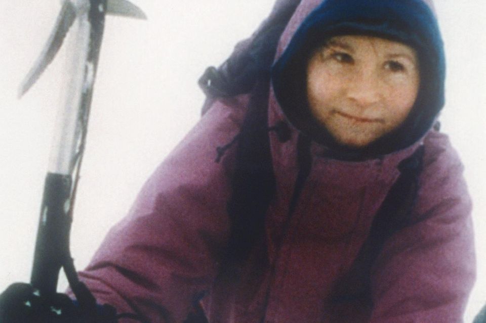 Bergsteiger verschwunden: Toms Mutter Alison kam 1995 bei einer Expedition ums Leben Toms Mutter Alison kam 1995 bei einer Expedition ums Leben