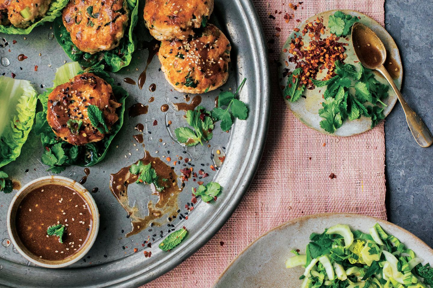 Fischburger mit Ingwer: Fischfilets verfeinert mit Asia-Aromen | GALA.de