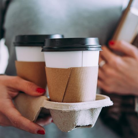 Der Kaffe "auf die Hand" muss manchmal einfach sein – doch in welchem Gefäß?