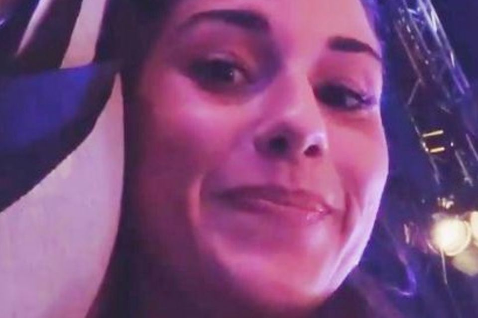 Sarah Lombardi kuschelt : Sarah Lombardi zeigt sich mit einem Mann, vermutlich Roberto, am 15. März 2019 Sarah Lombardi zeigt sich mit einem Mann, vermutlich Roberto, am 15. März 2019