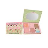 Auf die Plätze, Palette und GO for the Glow! Die neuen Cheekleaders Paletten von Benefit vereinen alles, was Sie für einen perfekten Make-up-Look brauchen: Bronzer, Blush und Highlighter. Ca. 62 Euro.