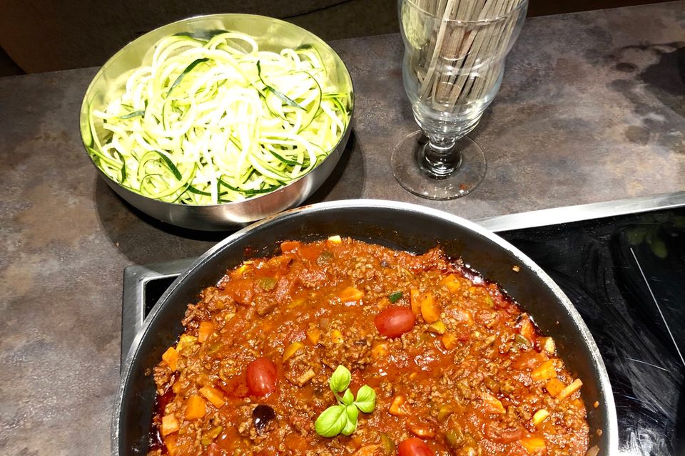 Food Journal: Abends tischt Jana Julie Kilka Bolognese-Pasta auf Abends tischt Jana Julie Kilka Bolognese-Pasta auf