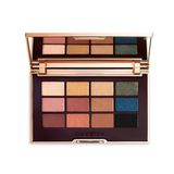 Jede Frau kann aussehen wie ein Star - davon ist Charlotte Tilbury höchstpersönlich überzeugt. Mit der neuen Icon-Lidschatten-Palette lassen sich vier ganz unterschiedliche Looks kreieren. Ca. 65 Euro.