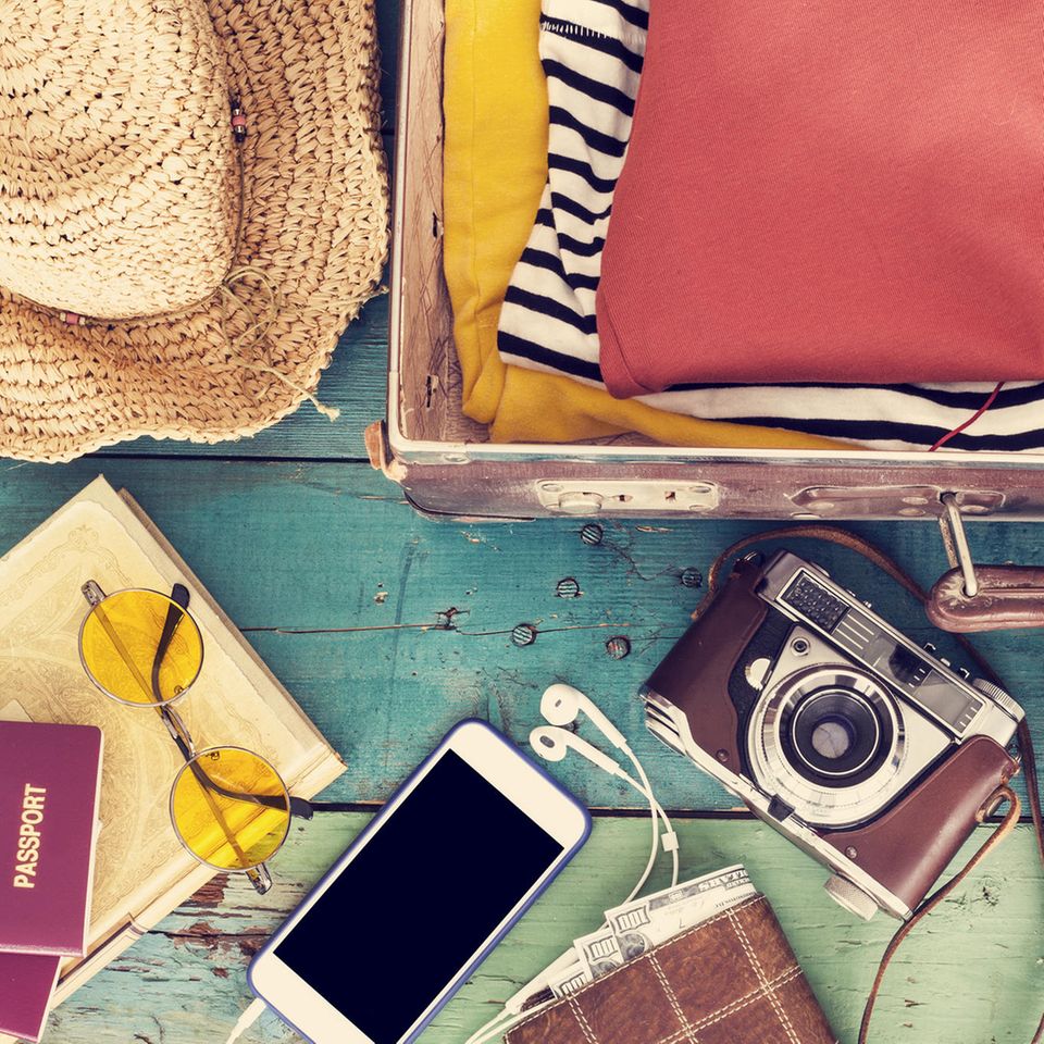 Packliste Sommerurlaub, Koffer packen, Strandurlaub, Reiseutensilien