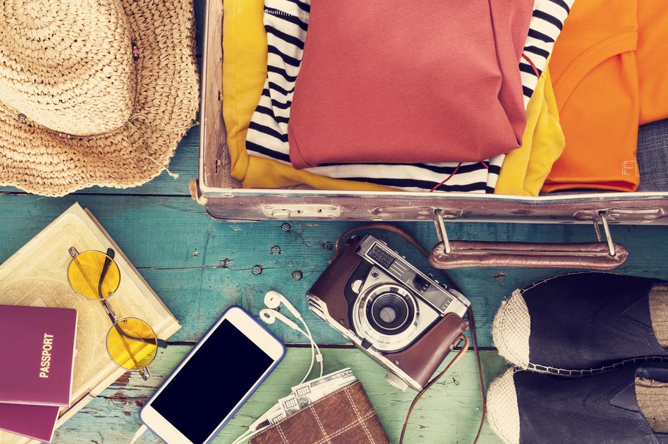 Packliste Sommerurlaub, Koffer packen, Strandurlaub, Reiseutensilien