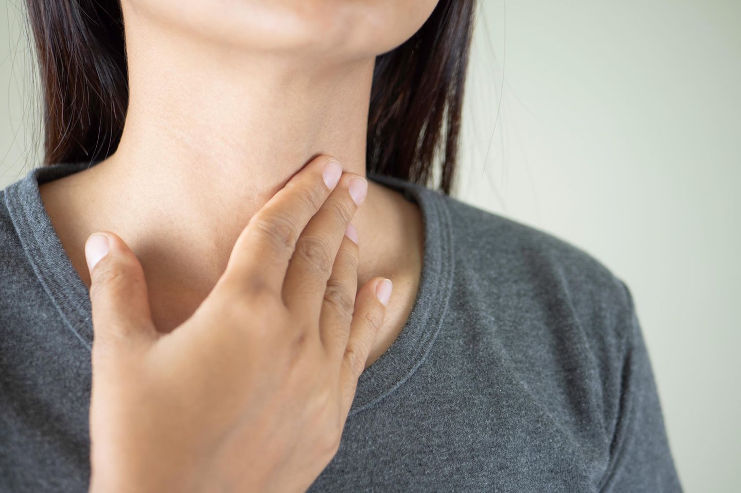 Schilddrüse halsschmerzen Halsschmerzen: Ursachen