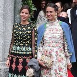 Besonders schön finden wir das Folklore-Kleid von Prinzessin Marie-Astrid von und zu Liechtenstein (links), das sie auf der Hochzeit von Konstantin von Bayern und Deniz Kaya in 2018 trägt.