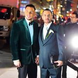 7. April 2019  Nach einer privaten Hochzeitszeremonie feiern Star-Designer Marc Jacobs und Bräutigam Char Defrancesco ausgelassen im New Yorker Restaurant "The Grill". Hochkarätige Stars wie Kate Moss, Bella und Gigi Hadid, Naomi Campbell, Rita Ora, Anna Wintour und Co. gehören zu den Gästen.