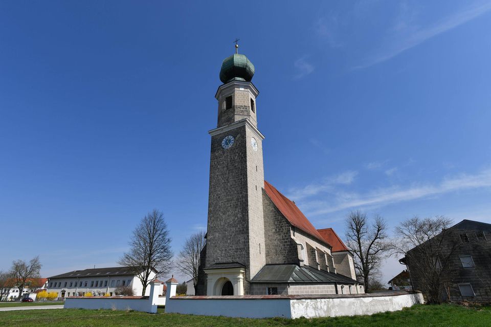 Stephanie Gräfin von Pfuel: Die Wallfahrtskirche Heiligenstatt in der Gemeinde Tüßling Wallfahrtskirche Heiligenstatt (Gemeinde Tüßling)