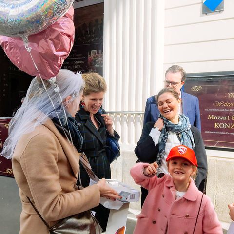 Prinzessin Victoria als Party-Crasherin