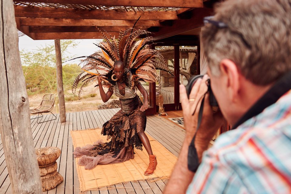 Florence Kasumba : Florence Kasumba beim Lambertz-Kalender-Shooting in Südafrika Florence Kasumba beim Lambertz-Kalender-Shooting in Südafrika