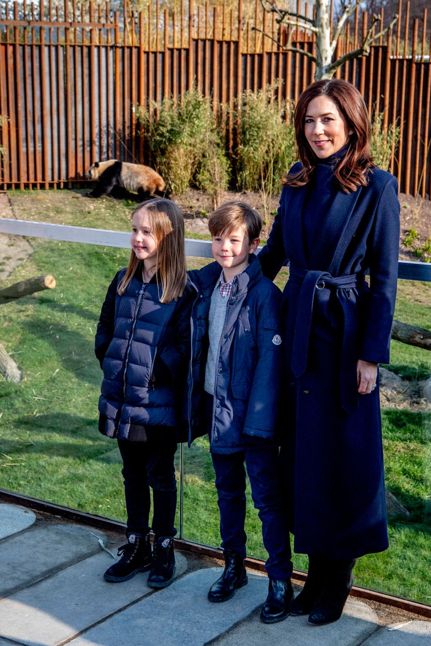 2019  Im April weihen Prinzessin Josephine und Prinz Vincent zusammen mit ihrer Mutter Prinzessin Mary das neue Panda-Gehege im Kopenhagener Zoo ein.