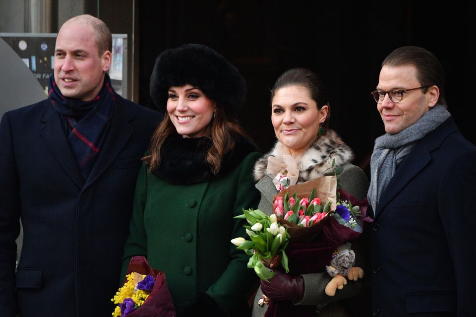 Royal-Fotograf Tim Rooke : Prinz William und Herzogin Catherine posieren mit Prinzessin Victoria und Prinz Daniel für den Royal-Fotografen Tim Rooke. Prinz William und Herzogin Catherine posieren mit Prinzessin Victoria und Prinz Daniel für den Royal-Fotografen Tim Rooke.