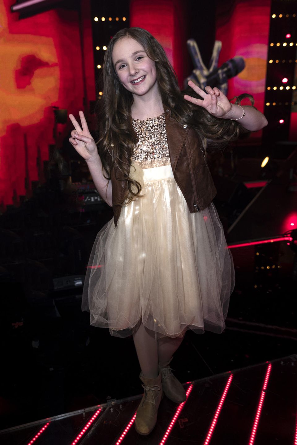 Bei den Blind Auditions buzzert Nena in 2017 sofort, als sie die Stimme von Sofie Thomas hört, die "wie eine Große" das Lied "Je ne regrette rien" singt. Im Finale müssen sich die Coaches zwar nicht mehr umdrehen, begeistert sind sie von der damals 11-Jährigen dennoch. Bei den Blind Auditions buzzert Nena in 2017 sofort, als sie die Stimme von Sofie Thomas hört, die "wie eine Große" das Lied "Je ne regrette rien" singt. Im Finale müssen sich die Coaches zwar nicht mehr umdrehen, begeistert sind sie von der damals 11-Jährigen dennoch.
