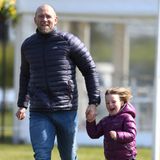 16. April 2019  Das sieht nach einer Menge Spaß aus! Papa Mike Tindall flitzt mit seiner Tochter Mia Grace auf einem Volksfest in Norfolk herum. Für die 5-Jährige wartet dort ... 